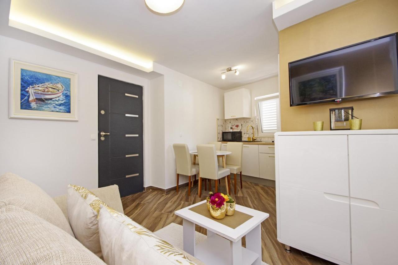 Apartments By The Sea Baska Voda, Makarska - 17570 Exterior photo