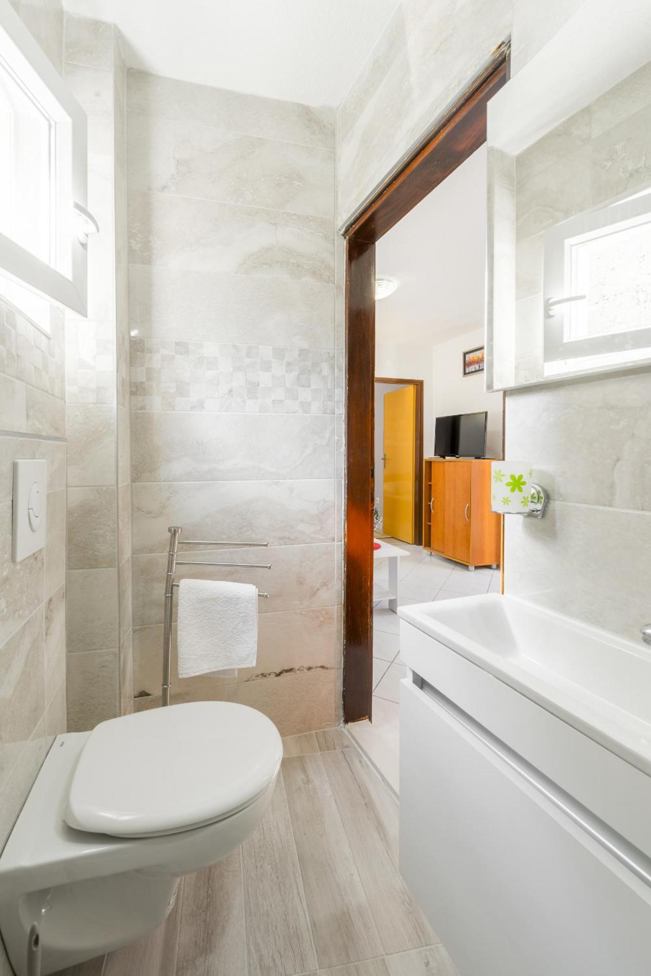 Apartments By The Sea Baska Voda, Makarska - 17570 Room photo