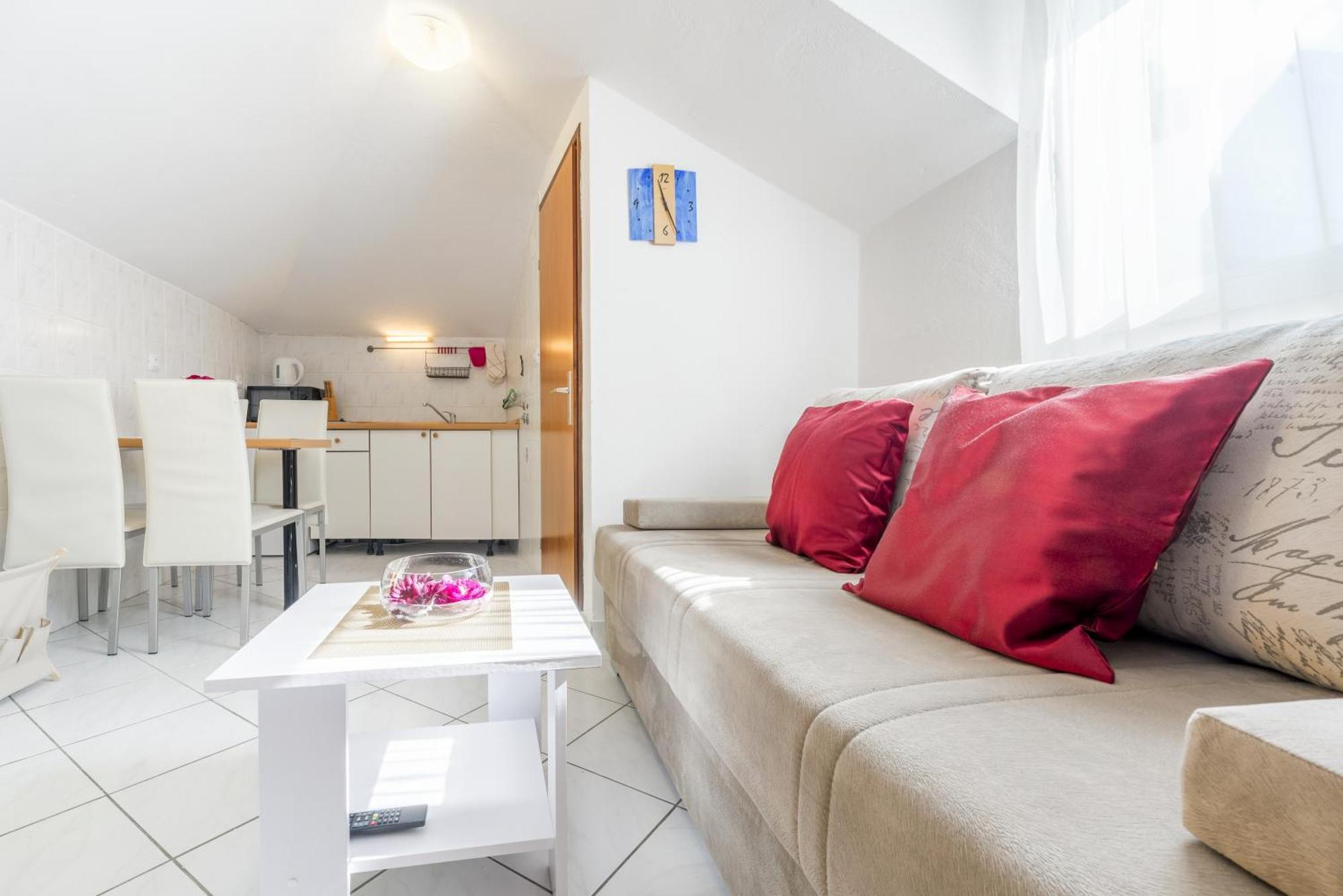 Apartments By The Sea Baska Voda, Makarska - 17570 Room photo